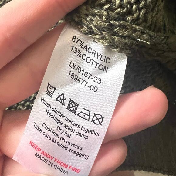 Soft Grunge Olive‎ Knit Sweater Oversized Slouchy V-Neck Lace Up Back Indie L - Picture 6 of 6